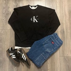 Calvin Klein Black Crewneck Sweatshirt - Large